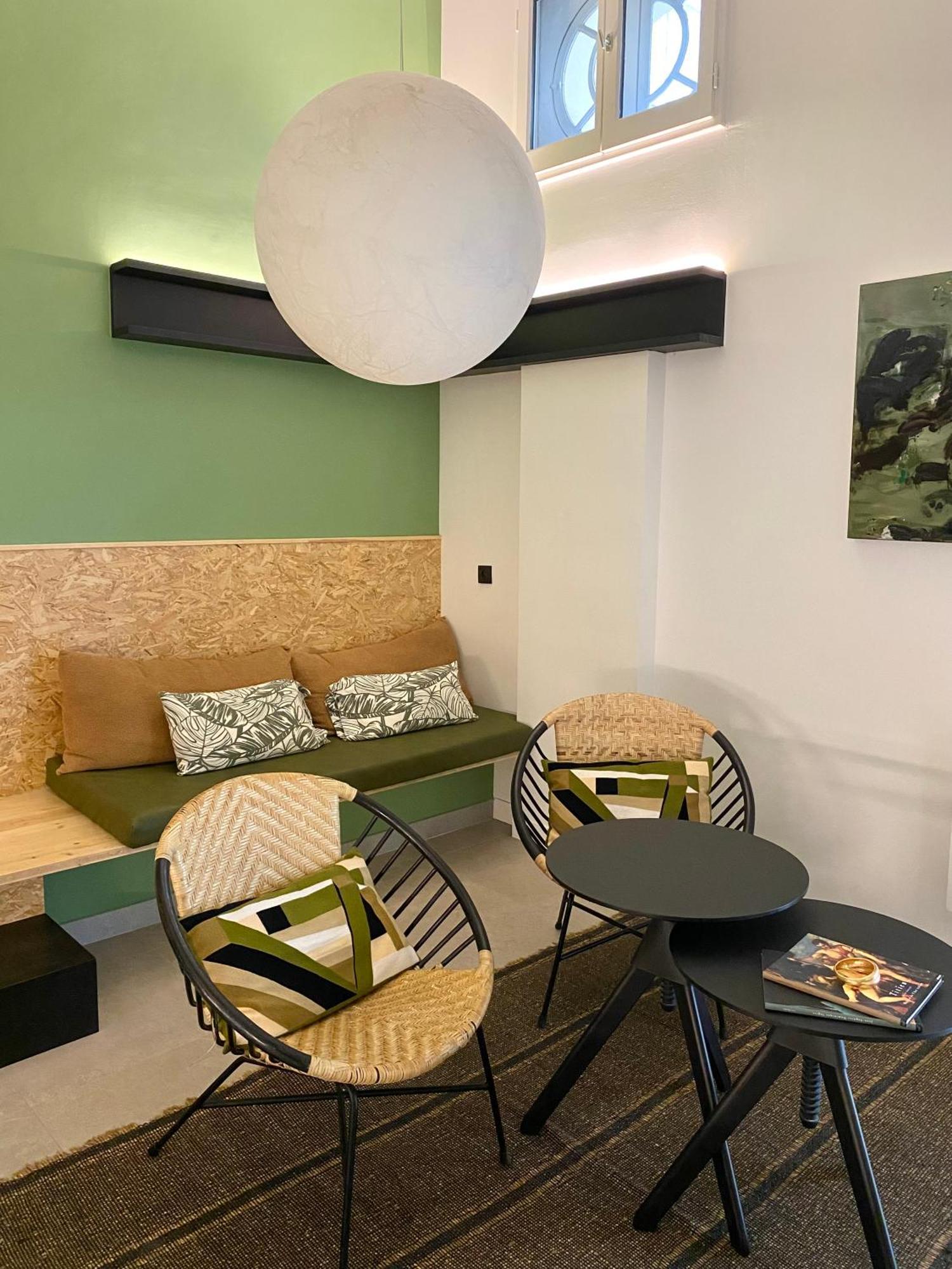 Mihotel Comte Lyon Kültér fotó