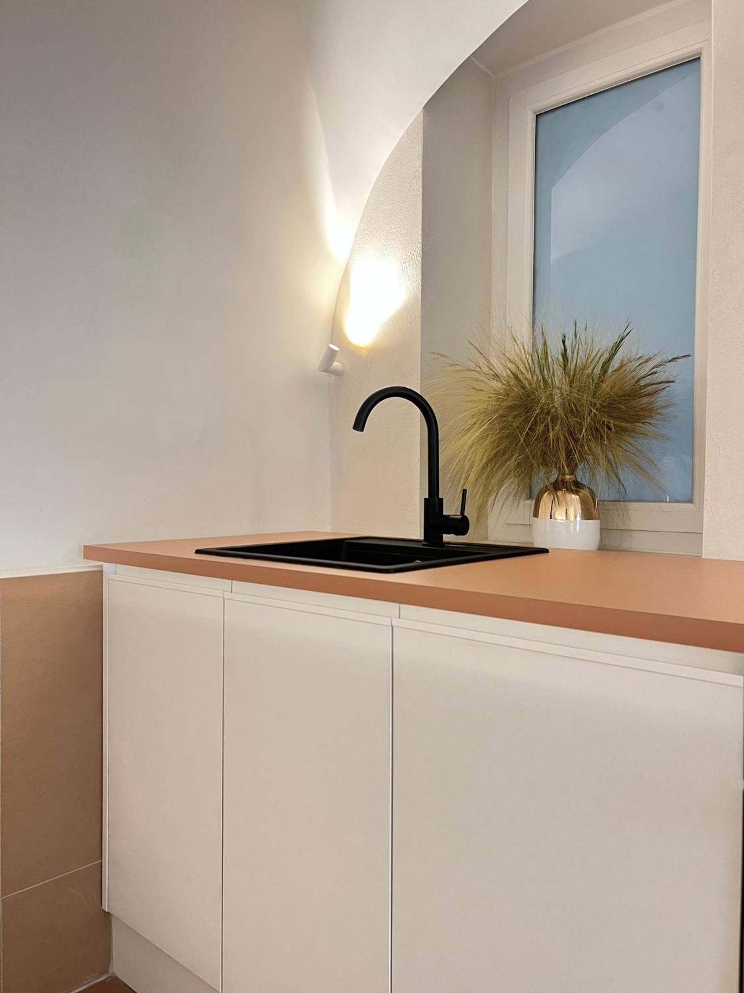 Mihotel Comte Lyon Kültér fotó