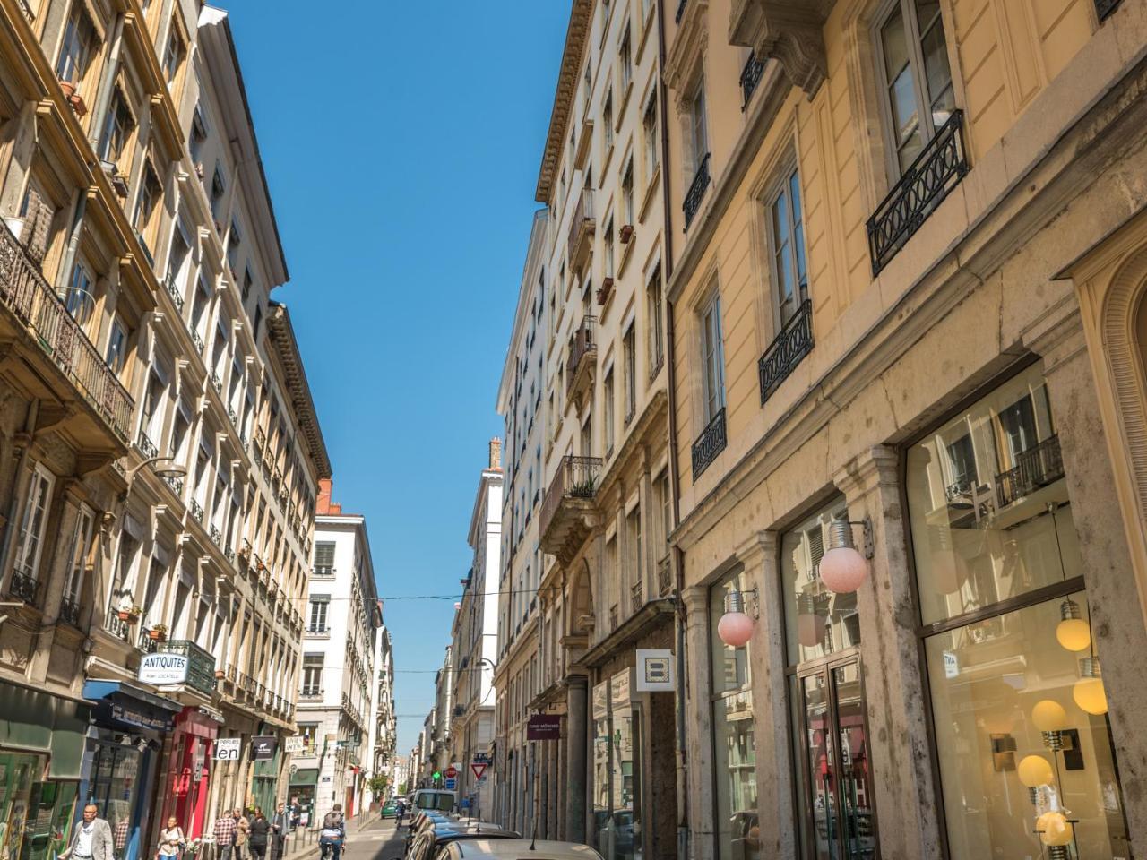 Mihotel Comte Lyon Kültér fotó